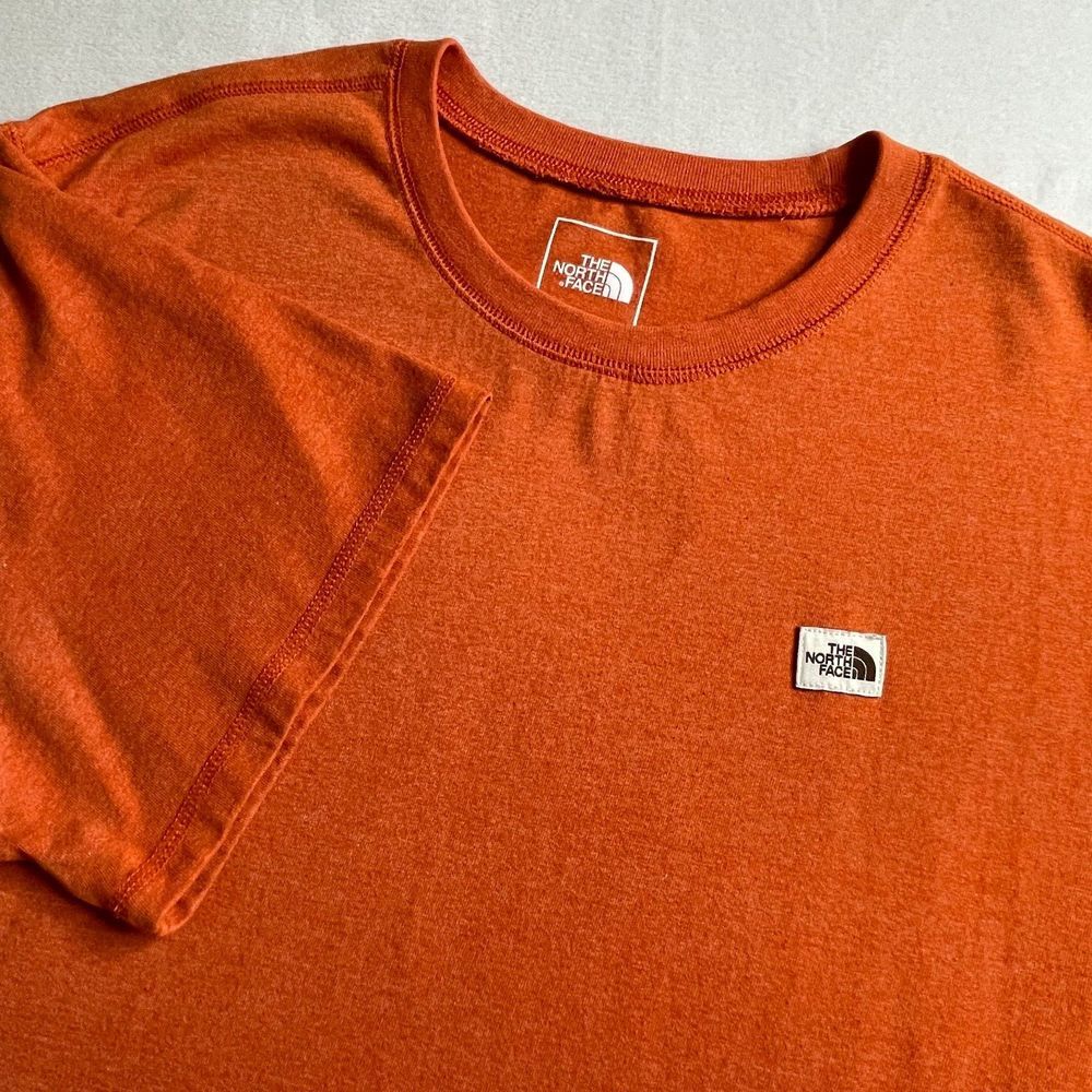 The North Face Orange Tee-Shirt Men's XL Short Sleeve Cotton Blend Logo‎